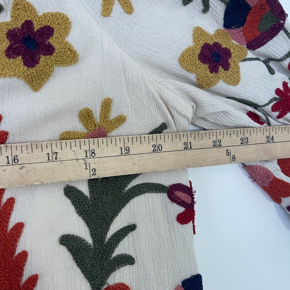 Soft Surroundings Banjara $130 Embroidered Tunic Top Cream Floral Boho Size L - Picture 8 of 10